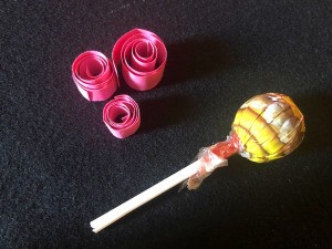 DIY Lollipop Paper Quilling Tool - lolly and three paper strip rolls