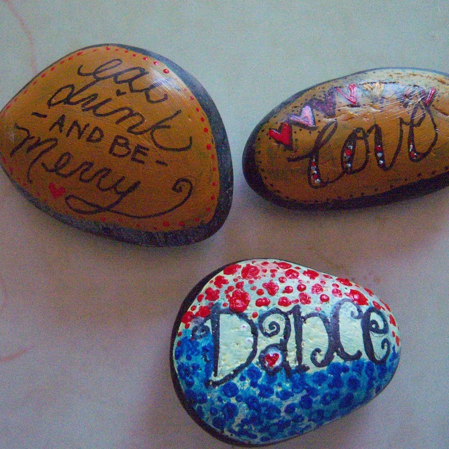 Painted Rock Party Favors | My Frugal Wedding