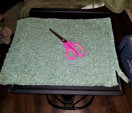 Making a Custom Table Scarf from a Placemat - cut out the square