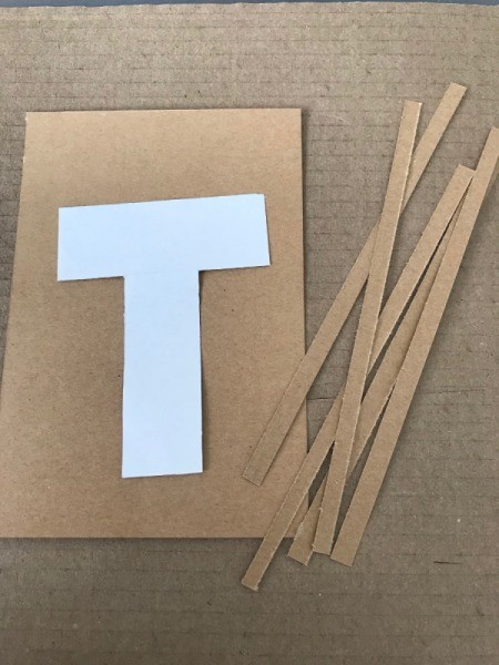 Monogram Initial Picture Frame Art - cut thin strips from the same paper