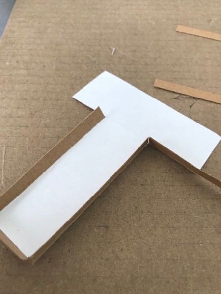 Monogram Initial Picture Frame Art - go around the edges with the narrow strips