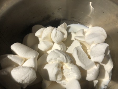 marshmallows in bowl Cheesecake