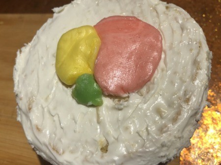 How to Make Sushi Cakes - use yellow for egg and green for avocado