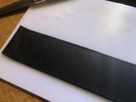 How to Make Sushi Cakes - measure and cut fondant