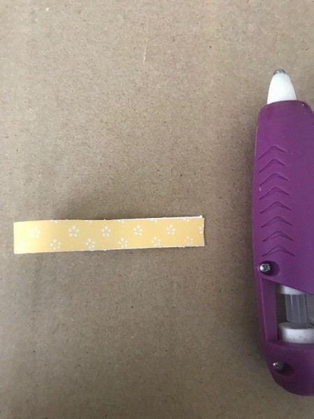 Paper Floral Garland - use hot glue to glue petals