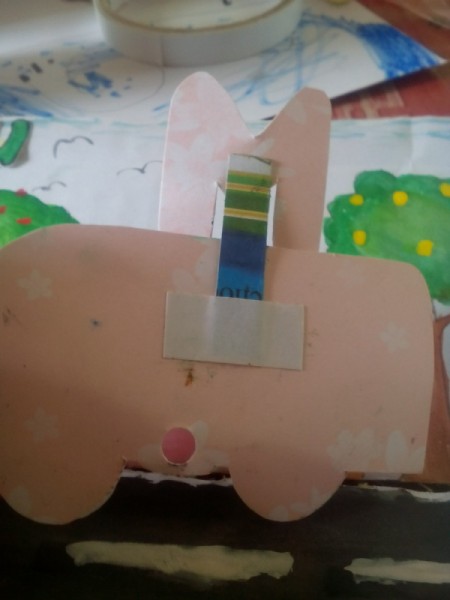 Movable Reading Card  - stick the consonant to the back of the car in the center top