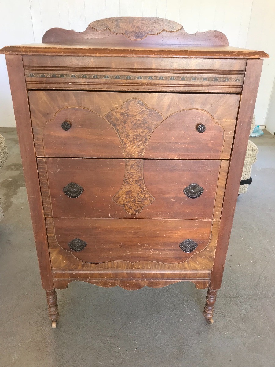 Finding The Value For Your Antique Furniture Thriftyfun