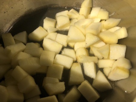 steaming apples