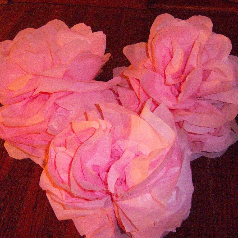 Make Big Showy Flowers from Plastic Tablecloths ThriftyFun