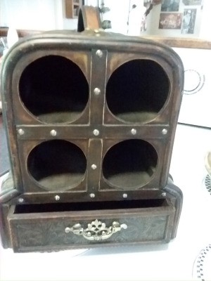Identifying a Flea Market Find - some type of carrying case with 4 open circular compartments and a small drawer