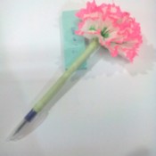 Making a Flower Pen - pink edged flower pen