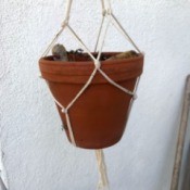 DIY Macrame Plant Hangers - pot hanging