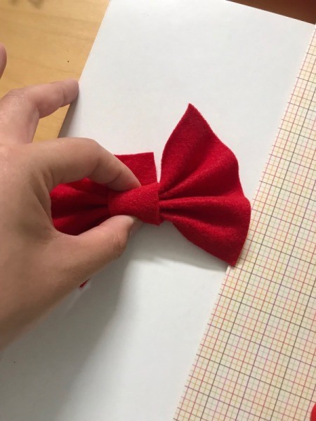Father's Day Bow Tie Card - cut a strip of felt and wrap around the bow