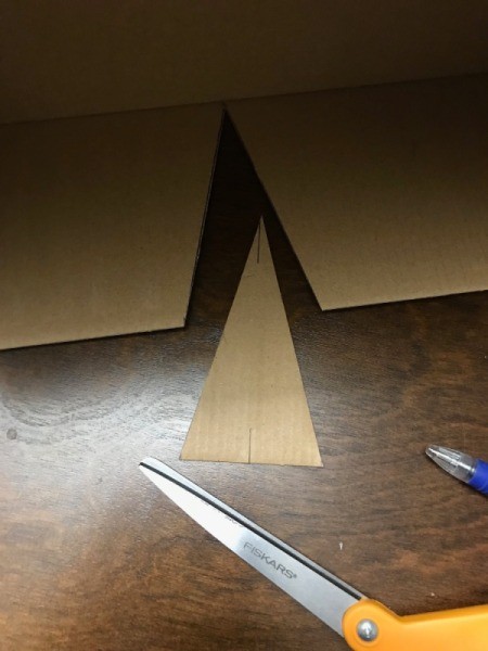 Recycled Cardboard Shelving Unit - cut out the triangle