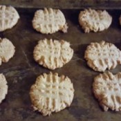 A tray of peanut butter cookies.
