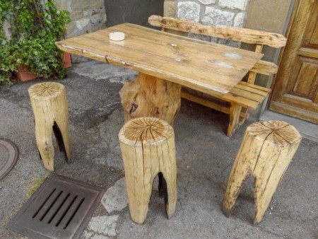 Tree Stump table and chairs.