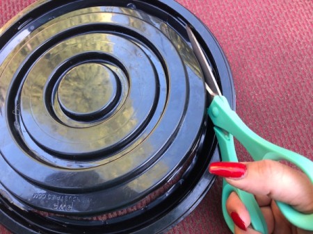 American Flag Clothespin Platter - cut the lid down to a 6 inch diameter
