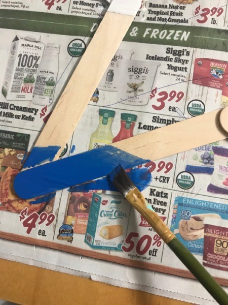 Fourth of July Star Decoration - adding blue paint