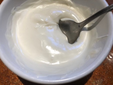 melted white candy melts in a bowl