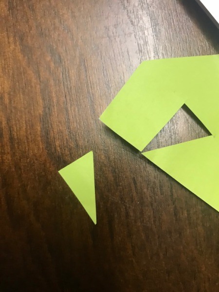 Easy Turtle Craft for Kids - cut tail