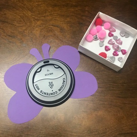 Recycled Coffee Lid Animals - with unpainted lid as a placekeeper now it is time to decorate