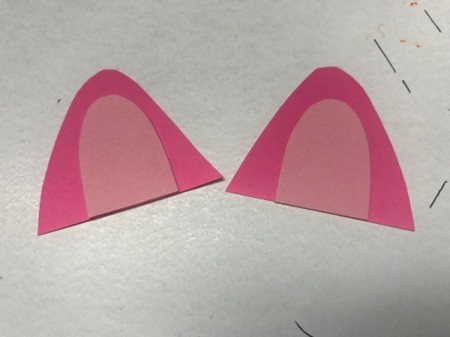 Recycled Coffee Lid Animals - glue inner ears to ears