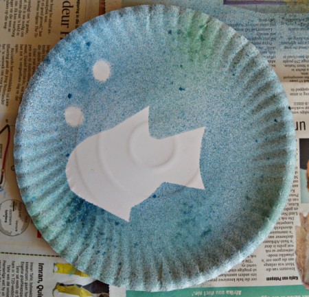 Under the Sea Kids Craft - remove the fish and pebbles