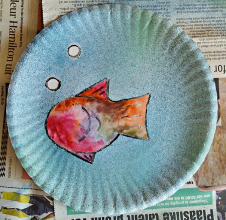 Under the Sea Kids Craft - paint the fish using water colors and allow the paint to interflow