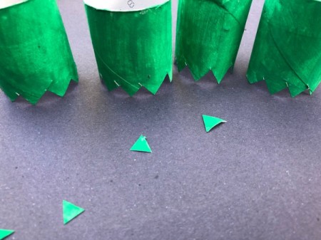 Egg Carton Alligator - cut tiny triangles out of one side of legs to make claws