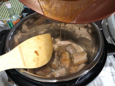 adding Caramel to pot
