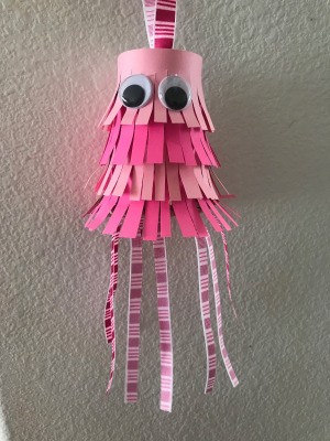 Jellyfish Piñata for Kids - closeup of the finished piñata