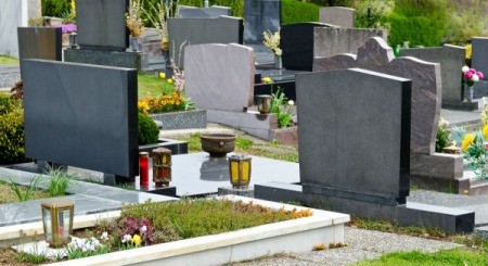 Graves with grave surrounds.