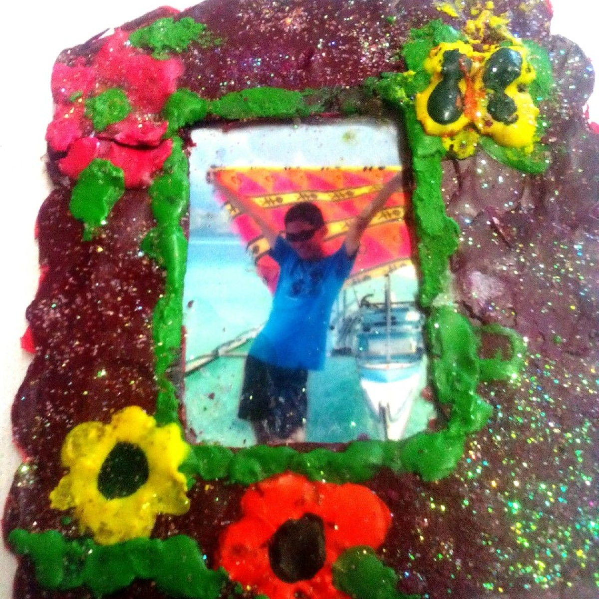 How to Make a Melted Crayon Frame | ThriftyFun