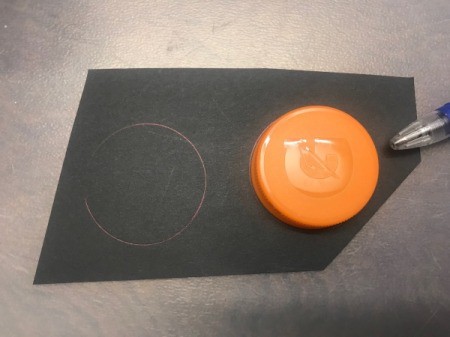 Hanging School Bus Picture Frame - trace two circles and cut out