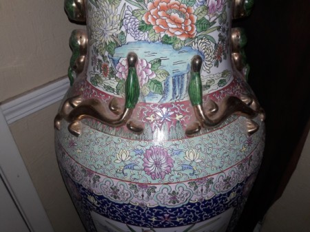 Determining the Value of an Antique Chinese Vase