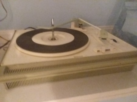 Value of a Zenith Solid State Portable Record Player