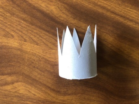 Cardboard Tube Crowns - continue cutting all the way around