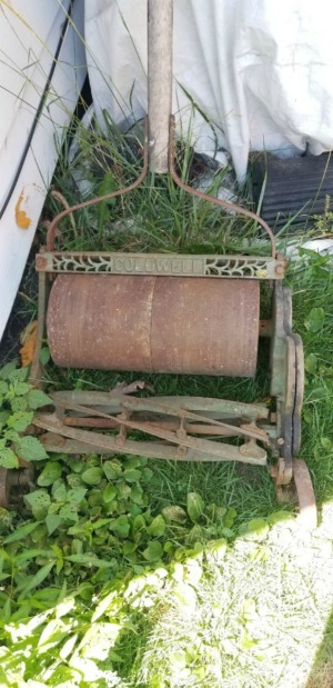 Value of a Coldwell Excelsior Putting Green Mower  - antique reel mower