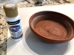Paint a Flower Pot Saucer that Doesn't Match Pot