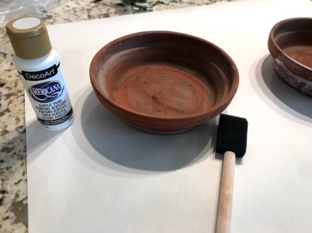 Paint a Flower Pot Saucer that Doesn't Match Pot