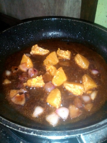 onion and orange pieces