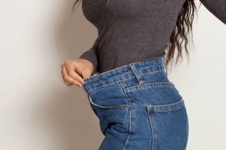 Loose Jeans on a woman.
