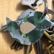 Upcycle Giftcard to Keychain with a Fob - bird shaped fob on a key ring