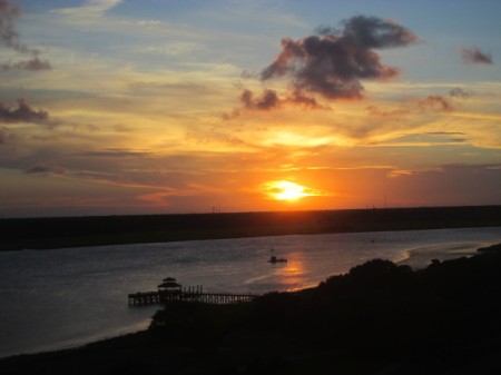 Sunset in Charleston, South Carolina - sunset over a lake