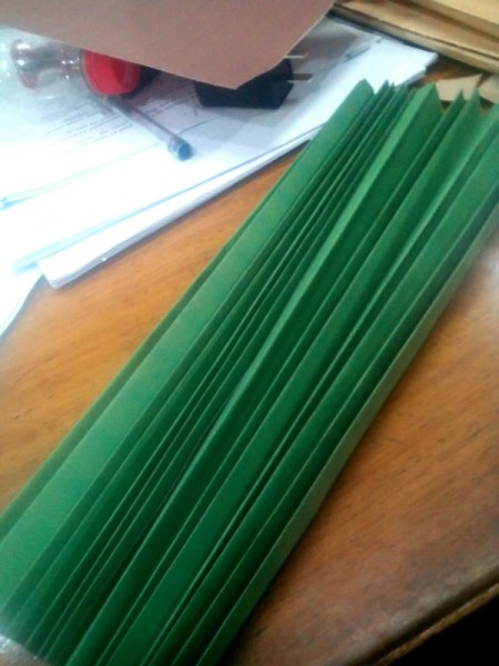 Table Top Mini Christmas Tree - fold green paper accordion style