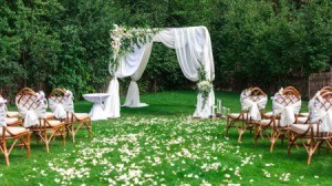 Beautiful setting for outdoors wedding ceremony