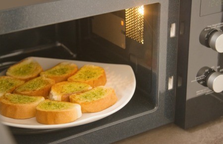 Garlic bread in an microwave.