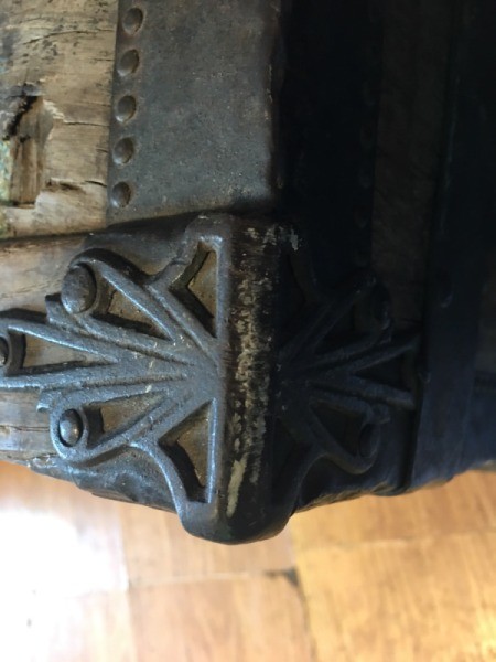 Finding Information on an Old Steamer Trunk