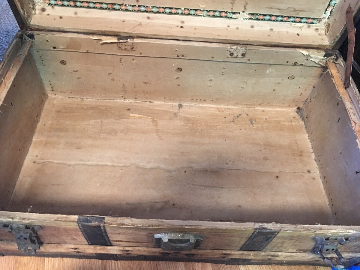 Determining the Value of an Antique Steamer Trunk? ThriftyFun