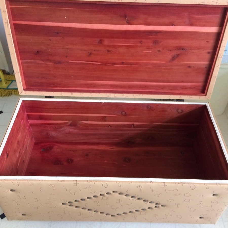 Information On A Vintage Vinyl Covered Cedar Chest Thriftyfun